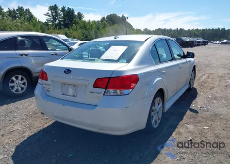 2014 Subaru Legacy 2.5I Premium из США, поврежденный, VIN 4S3BMBC68E3028854